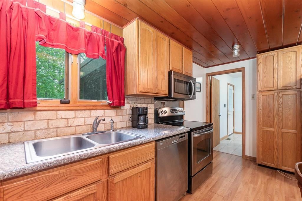 10515 Billman Road Roscommon, MI 48653 - Photo 9 of 20 Gallery Image 9