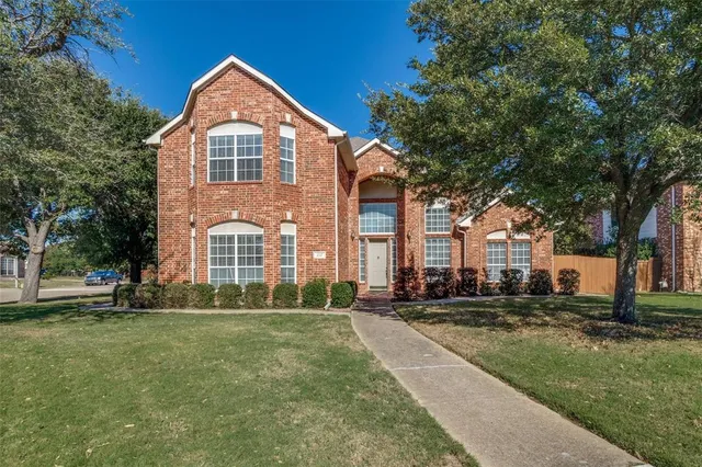 $649,999 | 237 Mimosa Drive, Murphy, TX 75094