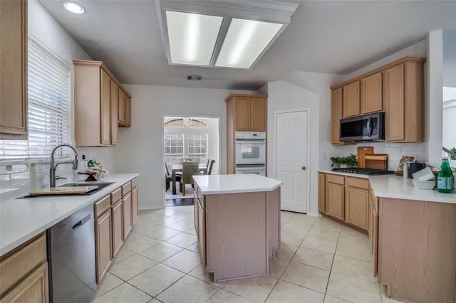 $649,999 | 237 Mimosa Drive, Murphy, TX 75094