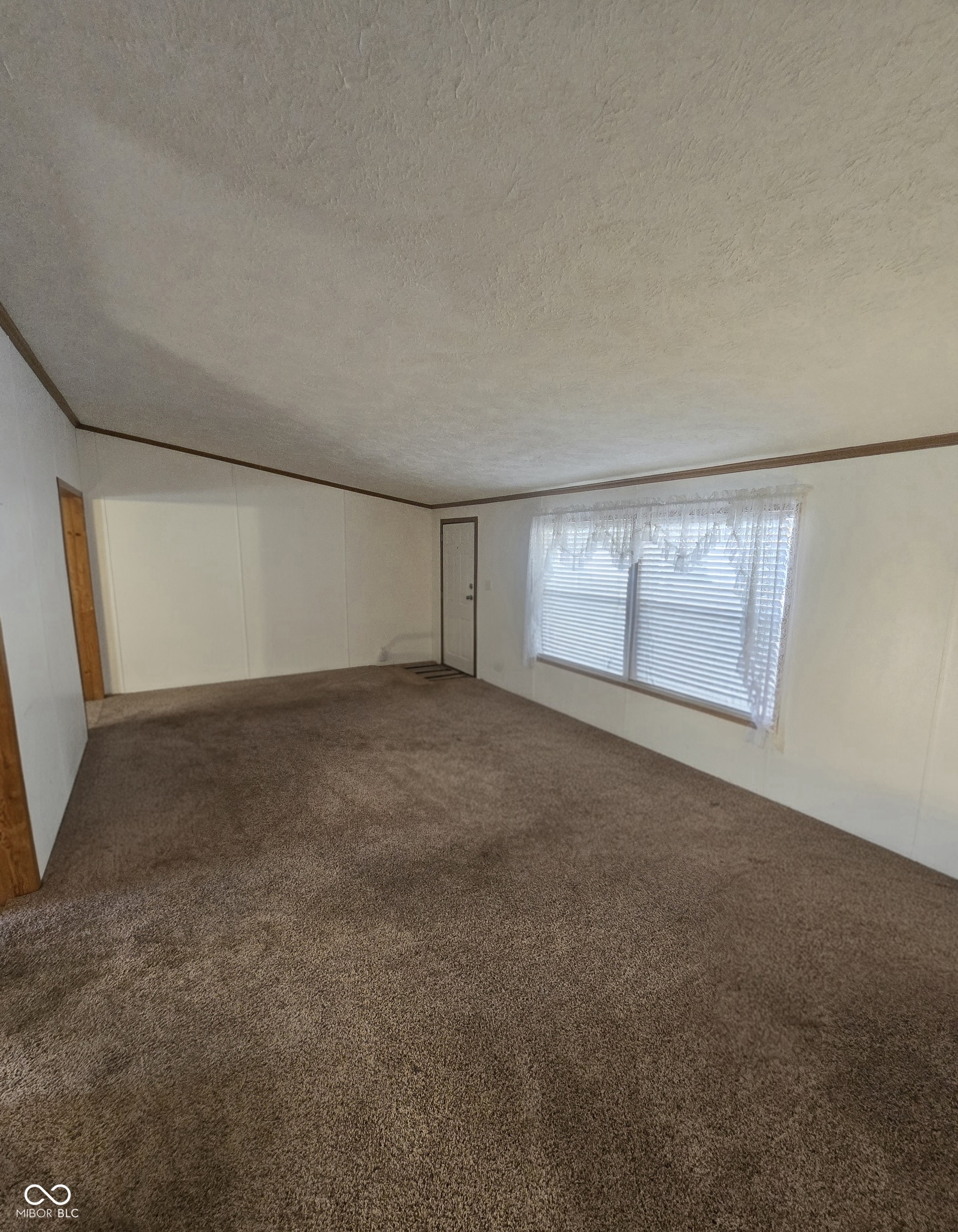 1909 South H Street Elwood, IN 46036 - Photo 9 of 27