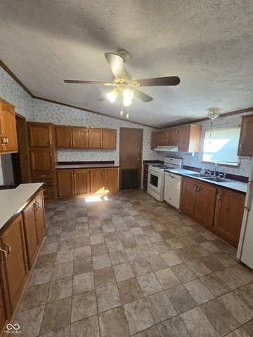 $170,000 | 1909 South H Street, Elwood, IN 46036