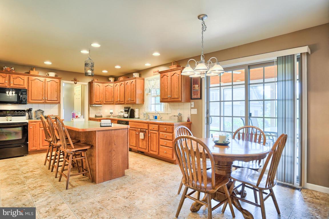 1113 Orchard Road Lititz, PA 17543 - Photo 7 of 40