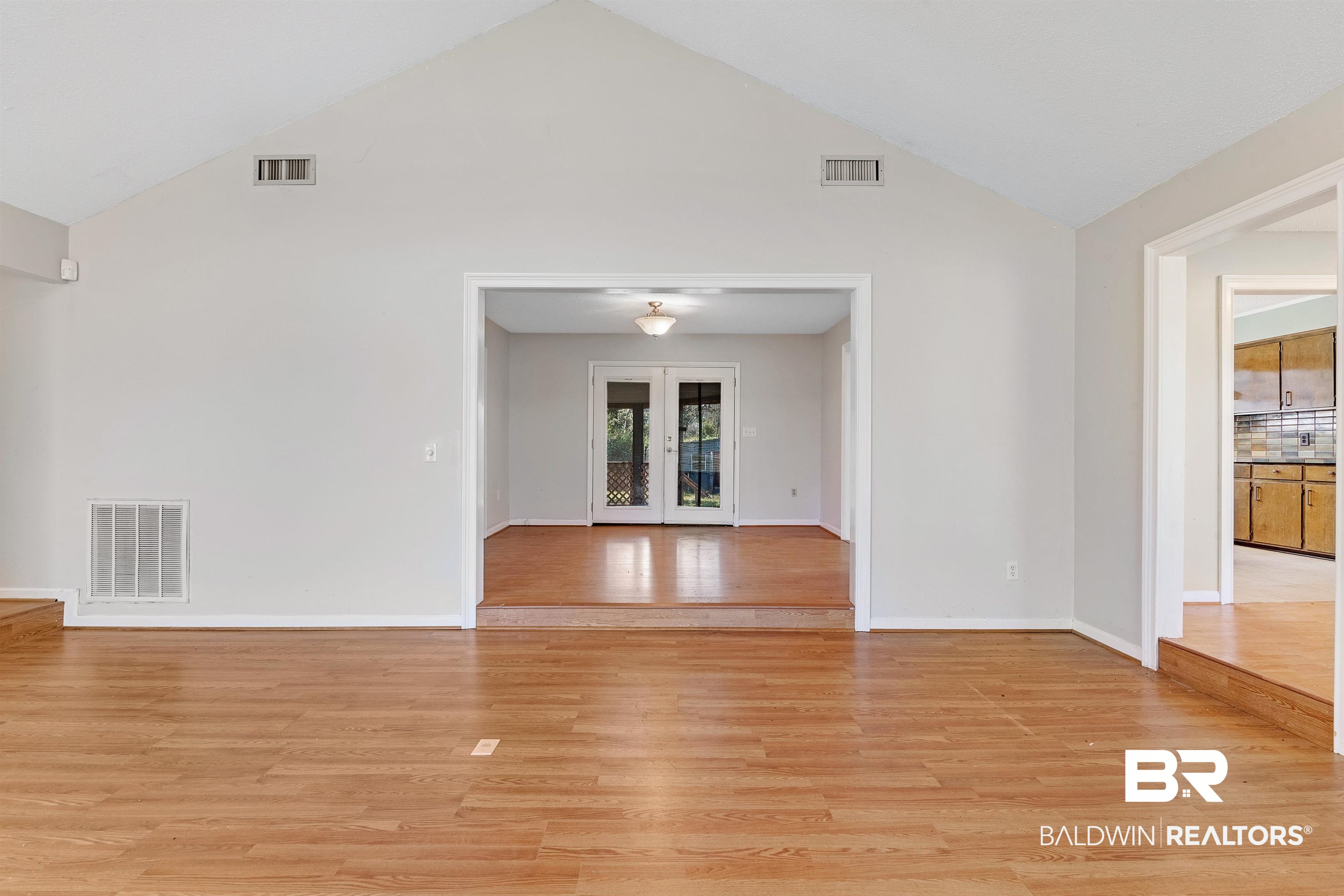 16162 Highway 98 Foley, AL 36535 - Photo 20 of 43 Family room