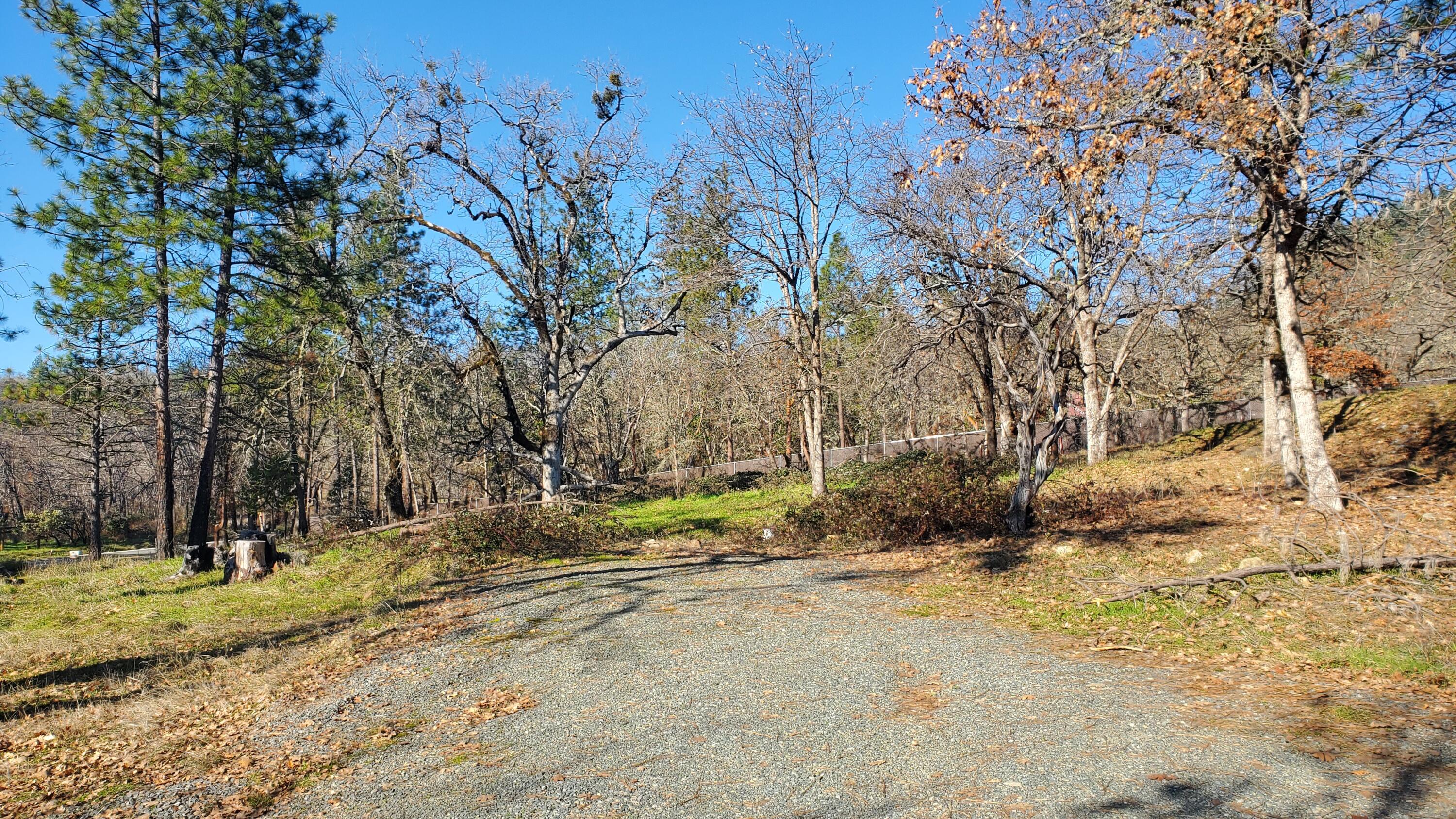 7600 Hugo Road Grants Pass, OR 97526 - Photo 5 of 28 20220124_133001