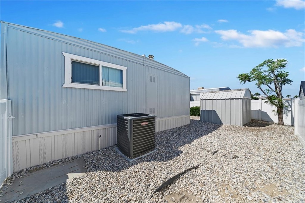 15252 Seneca Road, Unit 100 Victorville, CA 92392 - Photo 23 of 25