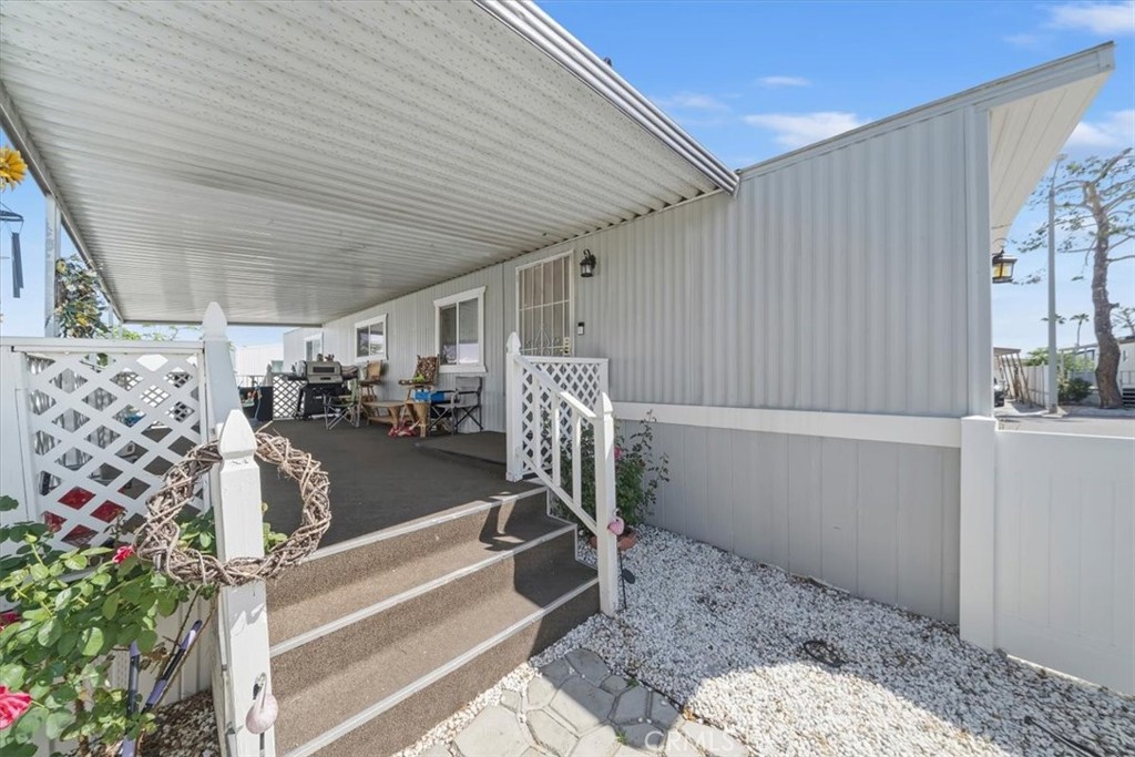 15252 Seneca Road, Unit 100 Victorville, CA 92392 - Photo 5 of 25