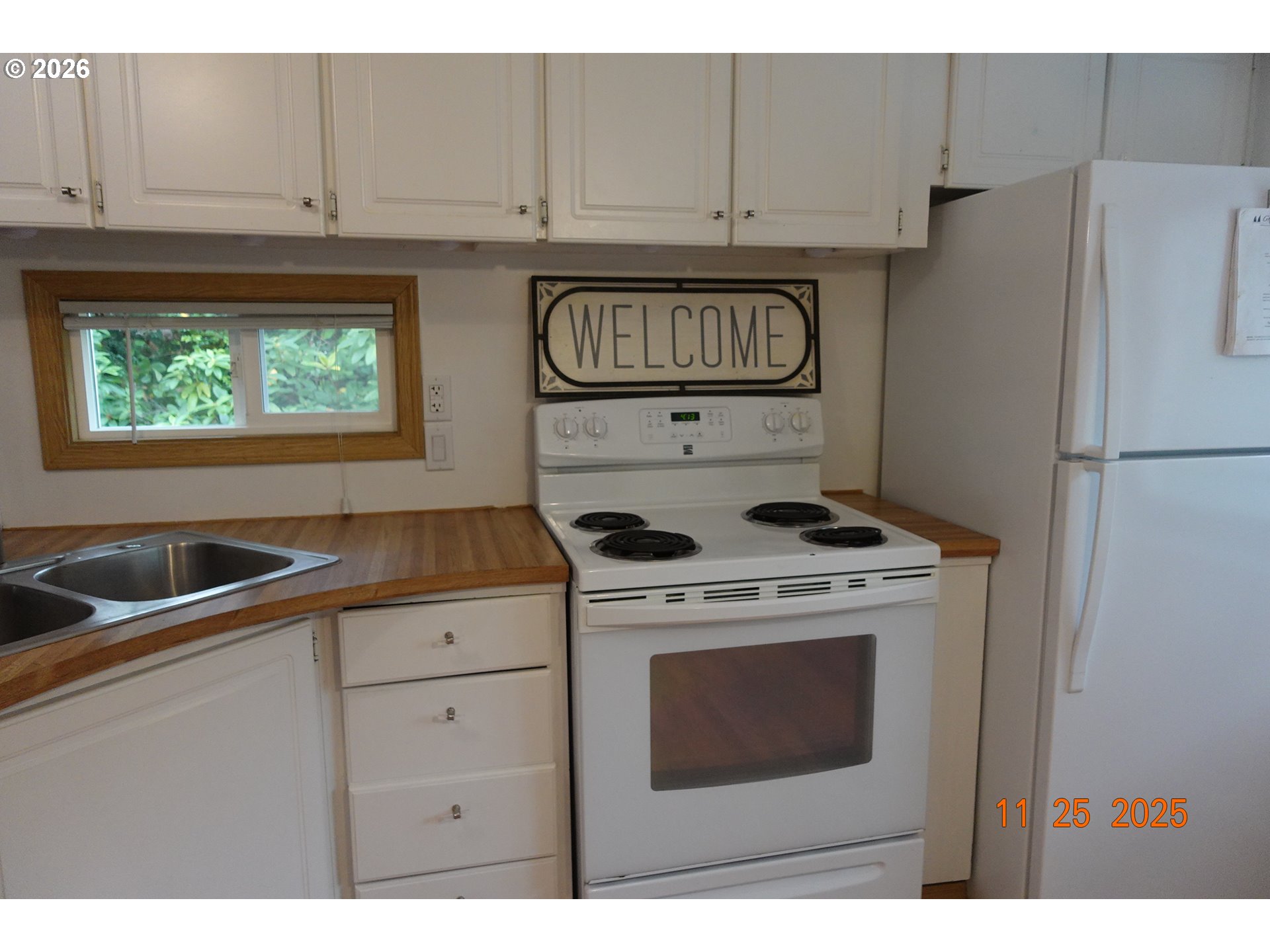 1600 Rhododendron Drive, Unit 293 Florence, OR 97439 - Photo 6 of 11 Kitchen