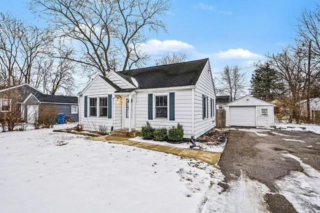 $145,000 | 270 Helmar Court, Benton Harbor, MI 49022