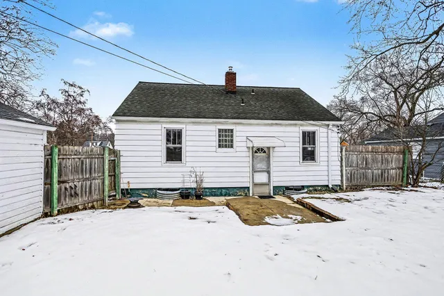 $145,000 | 270 Helmar Court, Benton Harbor, MI 49022