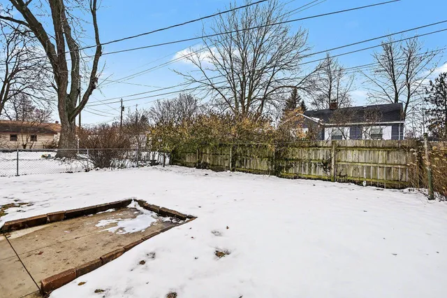 $145,000 | 270 Helmar Court, Benton Harbor, MI 49022