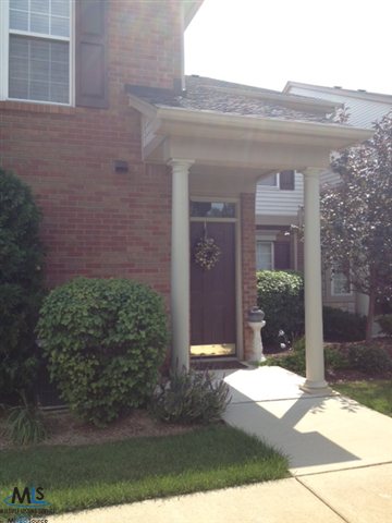 5360 Brookemonte Circle Rochester, MI 48306 - Photo 2 of 14 Private Entry