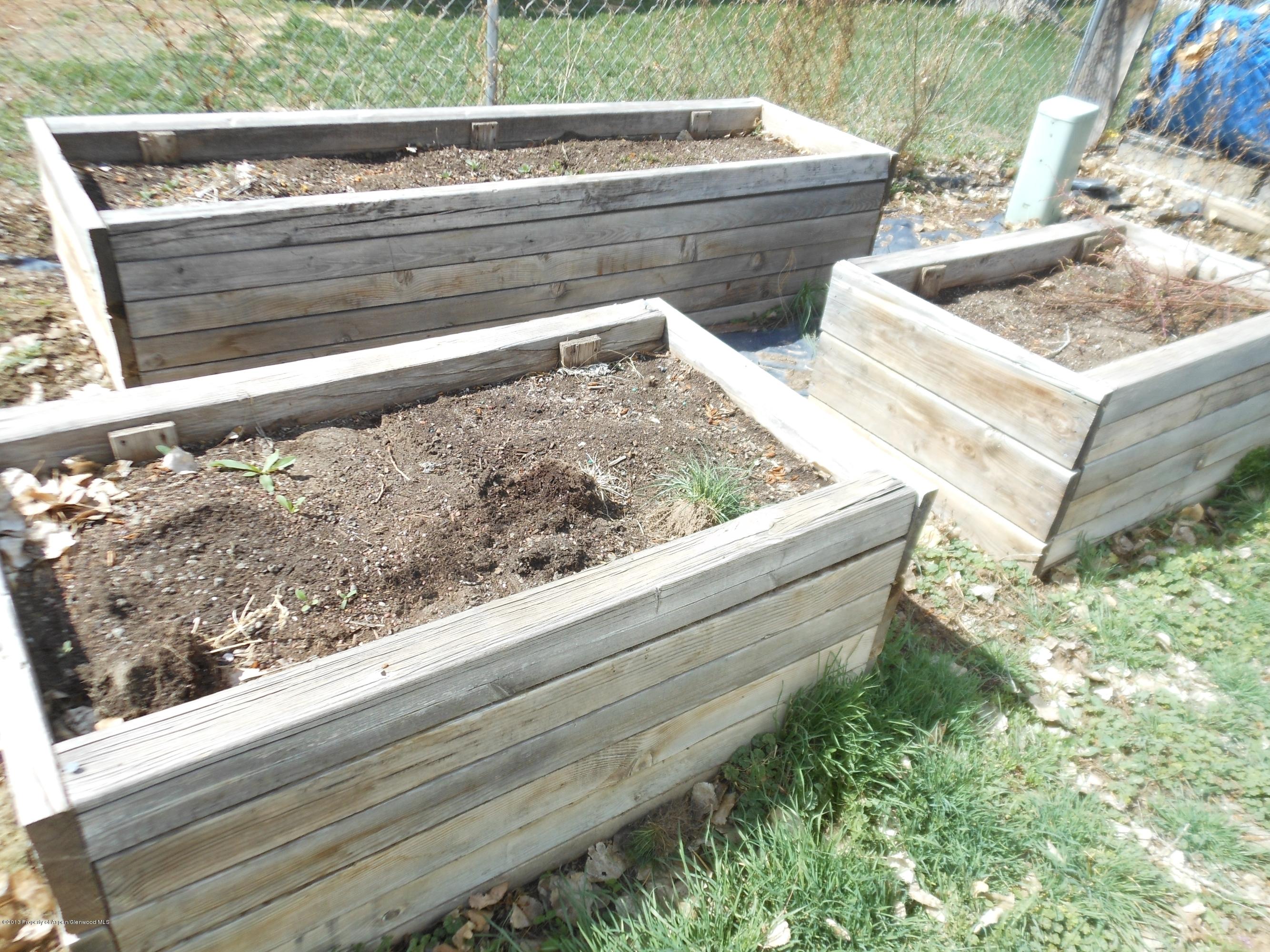 200 West 20th Street, Unit A19 Rifle, CO 81650 - Photo 8 of 9 Raised gardens