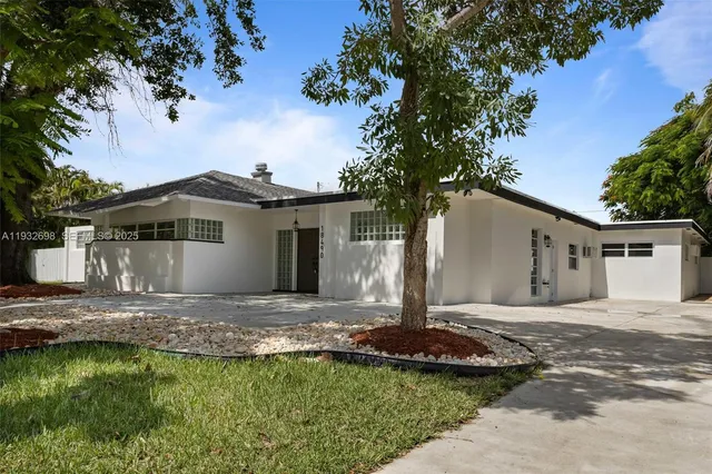 $5,400 | 18490 Southwest 83rd Avenue, Cutler Bay, FL 33157