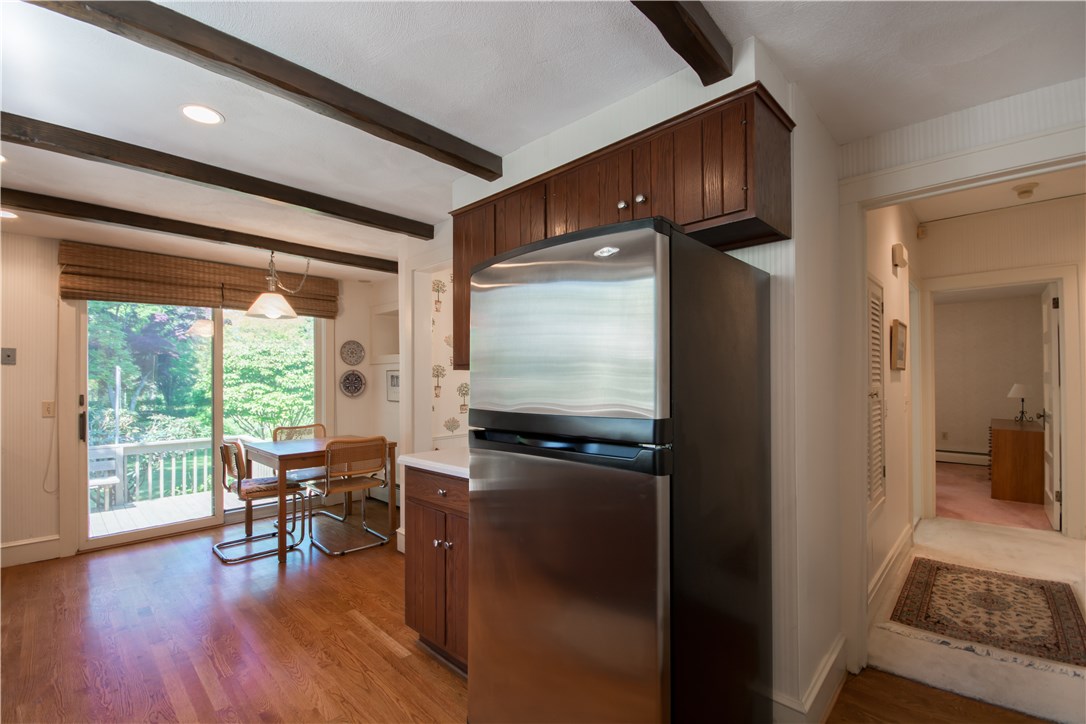 319 Washington Road Barrington, RI 02806 - Photo 15 of 31