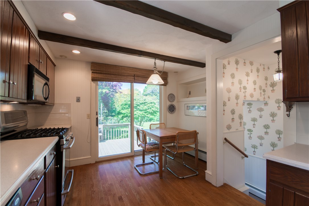 319 Washington Road Barrington, RI 02806 - Photo 16 of 31
