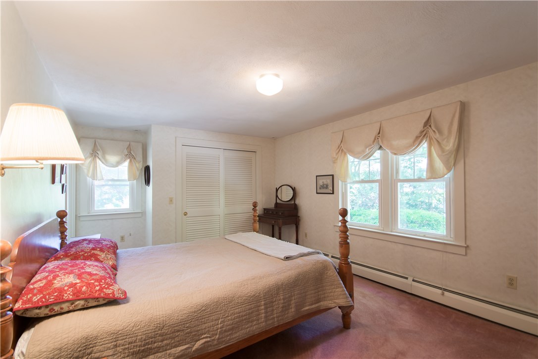 319 Washington Road Barrington, RI 02806 - Photo 19 of 31