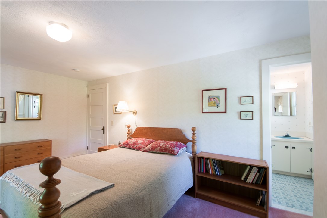 319 Washington Road Barrington, RI 02806 - Photo 20 of 31