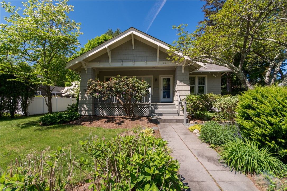 319 Washington Road Barrington, RI 02806 - Photo 2 of 31