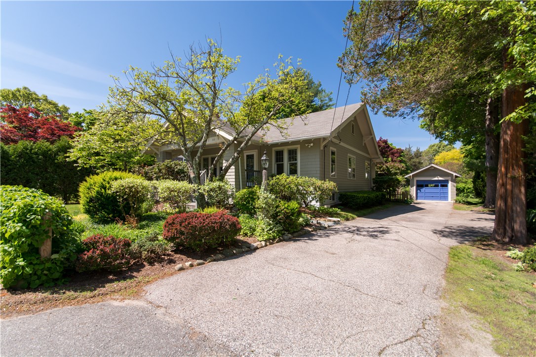 319 Washington Road Barrington, RI 02806 - Photo 3 of 31