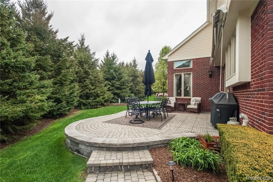 1157 Krista Court Rochester, MI 48307 - Photo 5 of 39 050-4096903-medium.jpg