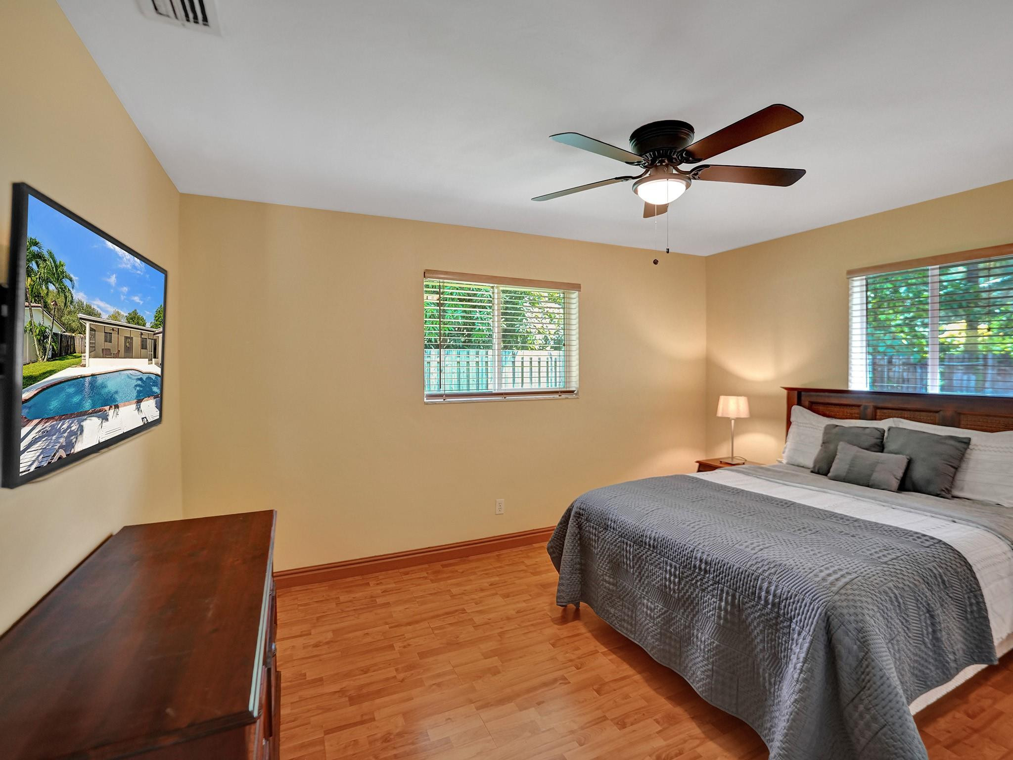 640 Ridgewood Lane Plantation, FL 33317 - Photo 21 of 60 Second Bedroom