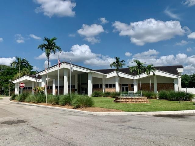 640 Ridgewood Lane Plantation, FL 33317 - Photo 49 of 60 Community Center