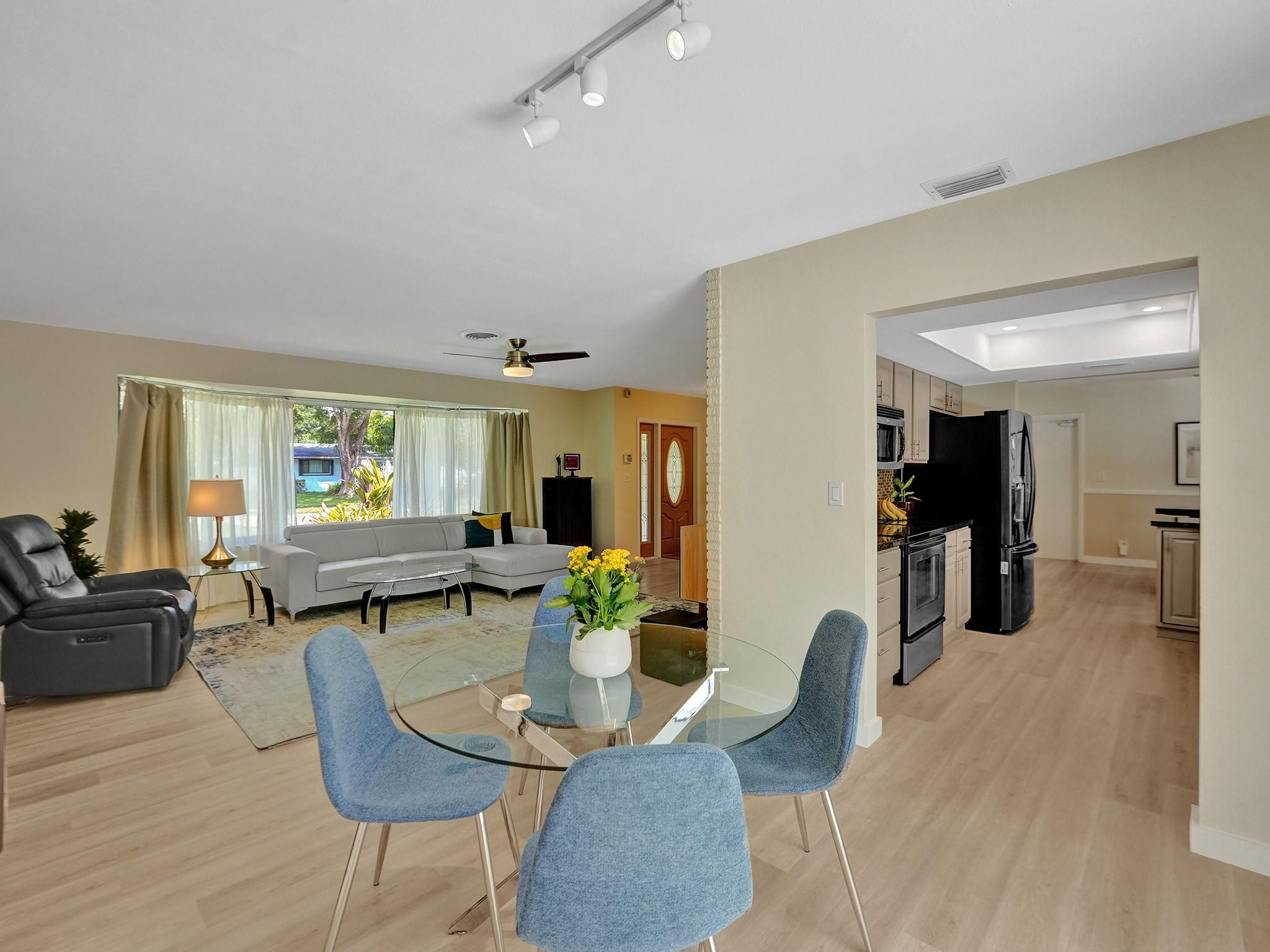 640 Ridgewood Lane Plantation, FL 33317 - Photo 7 of 60 Dining Area