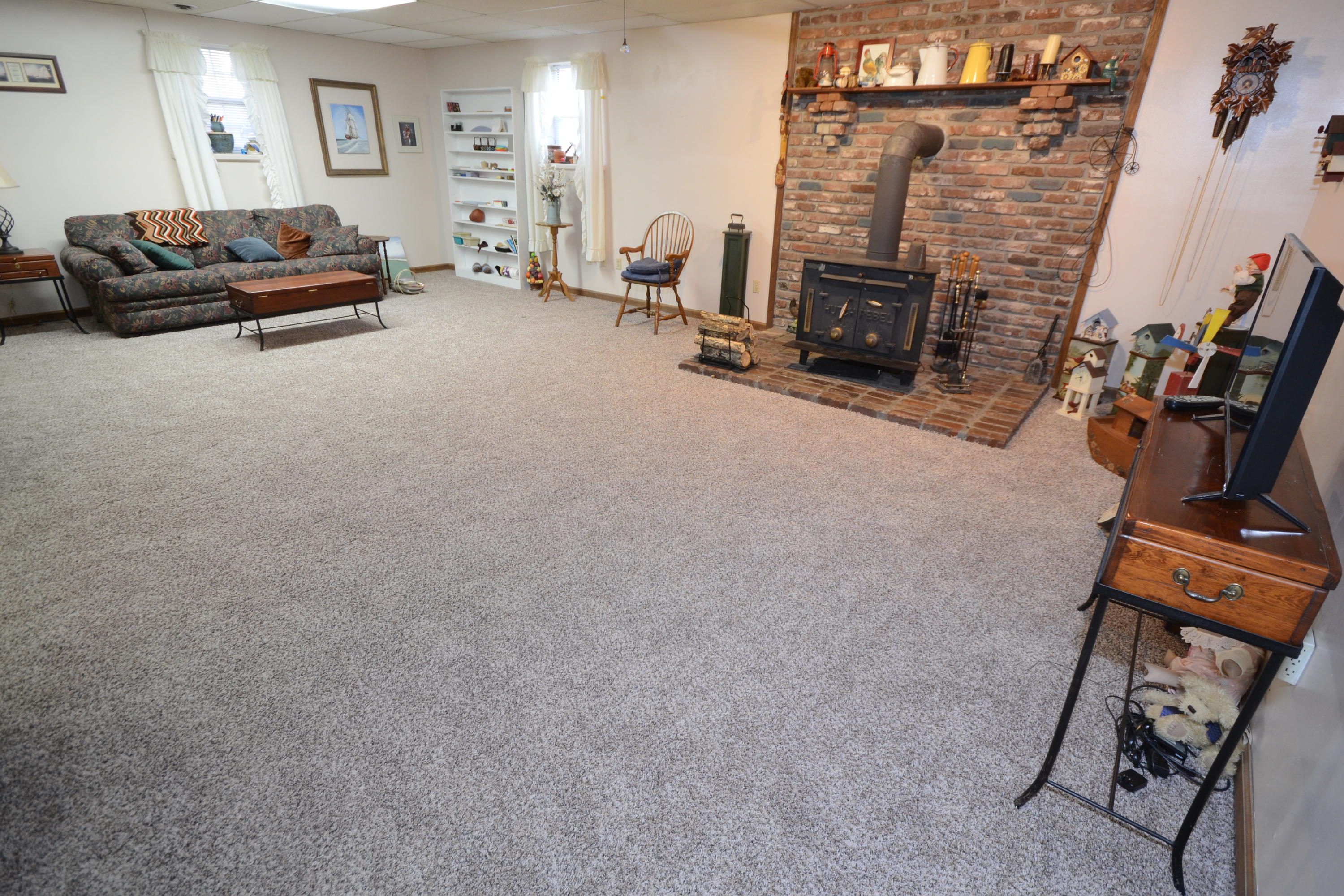 657 Island Ford Road Rocky Top, TN 37769 - Photo 9 of 20 Living Area Downstairs