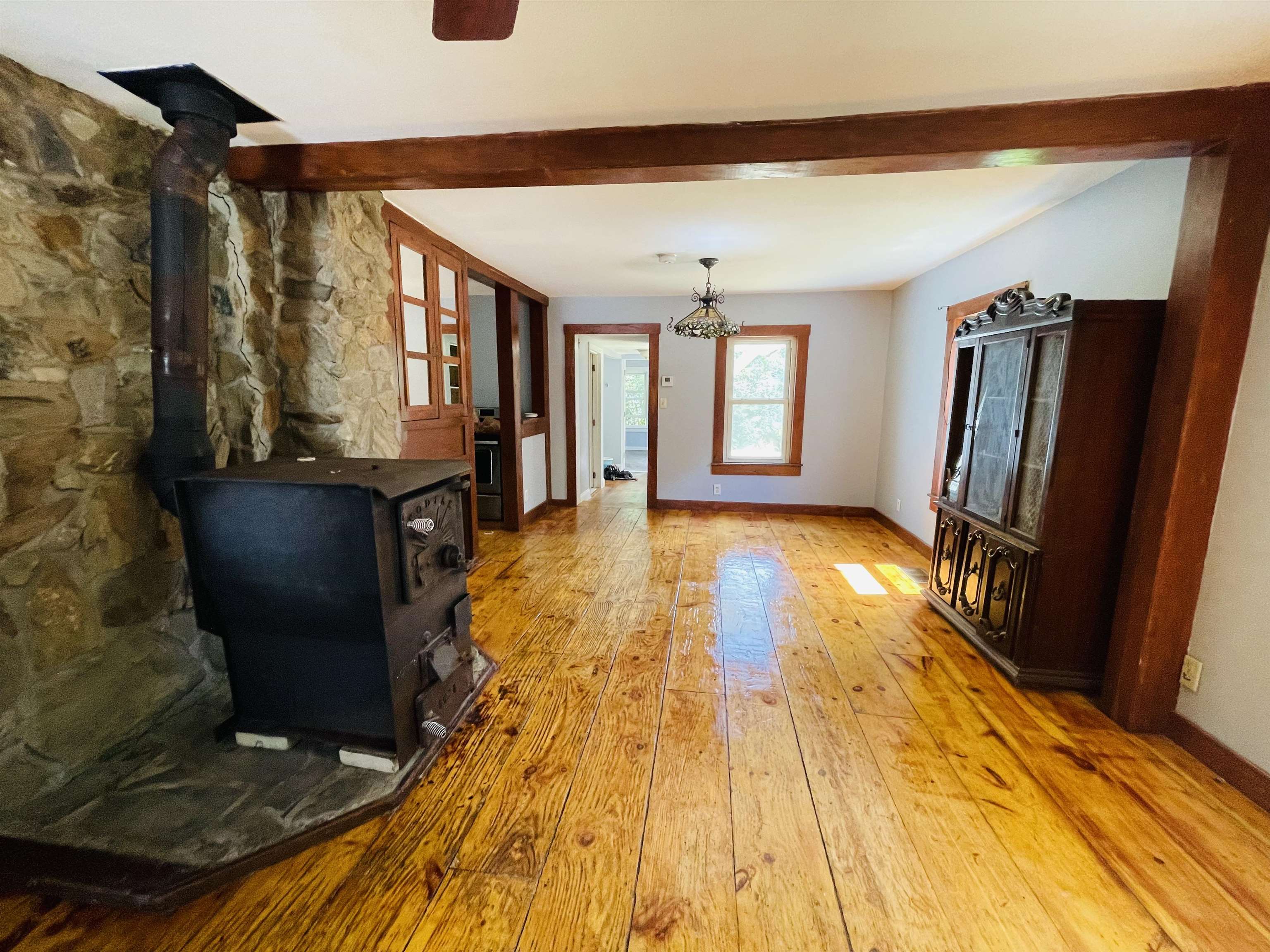 168 Mammoth Road Londonderry, NH 03053 - Photo 7 of 28 Gallery Image 7