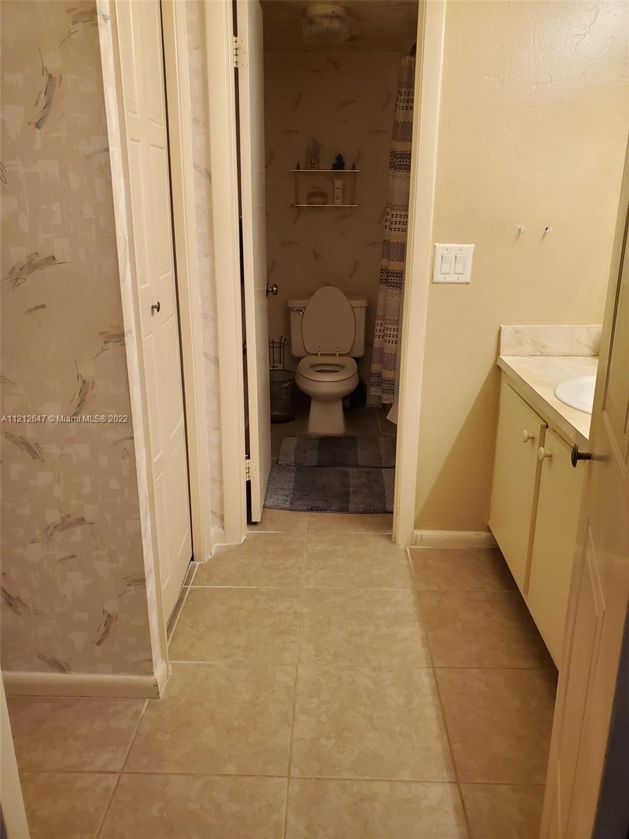 370 Racquet Club Road, Unit 204 Weston, FL 33326 - Photo 7 of 12 a view of a bathroom