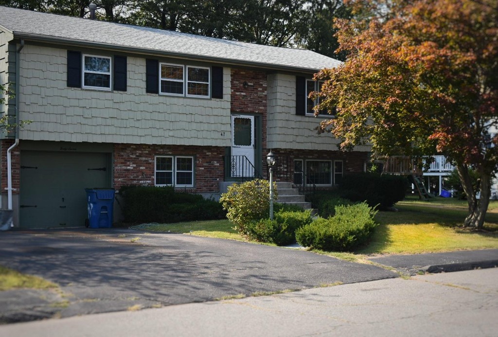 47 Niles Road Randolph, MA 02368 - Photo 1 of 6 Gallery Image 1