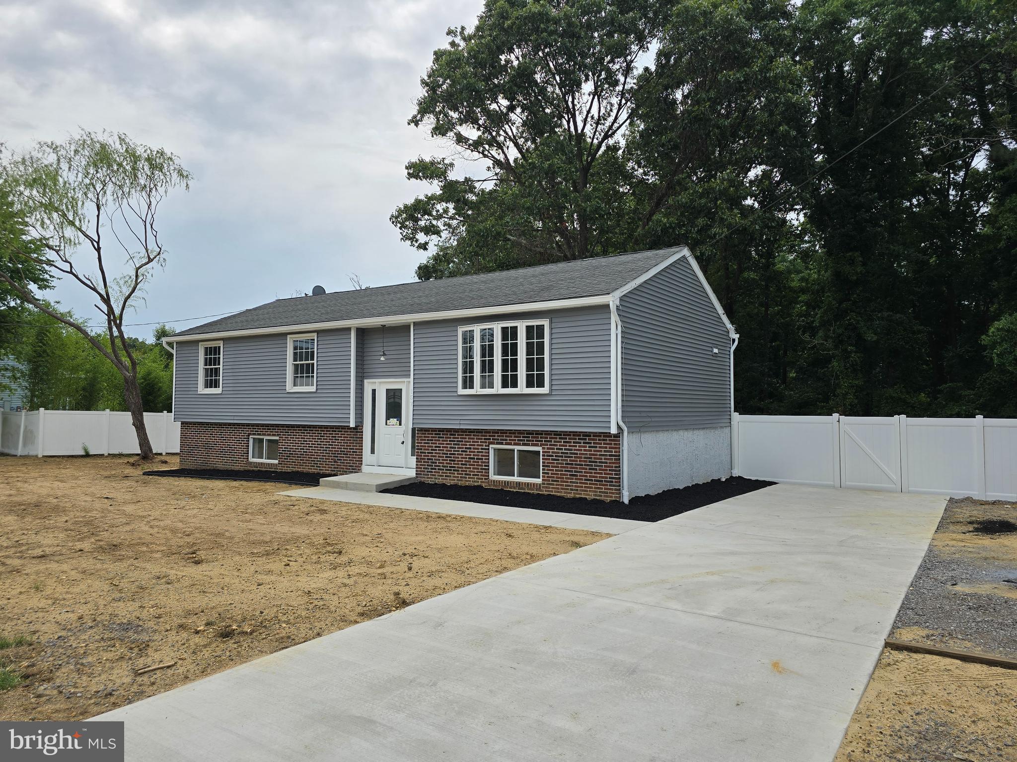 157 Jarvis Road Sicklerville, NJ 08081 - Photo 1 of 25 Gallery Image 1