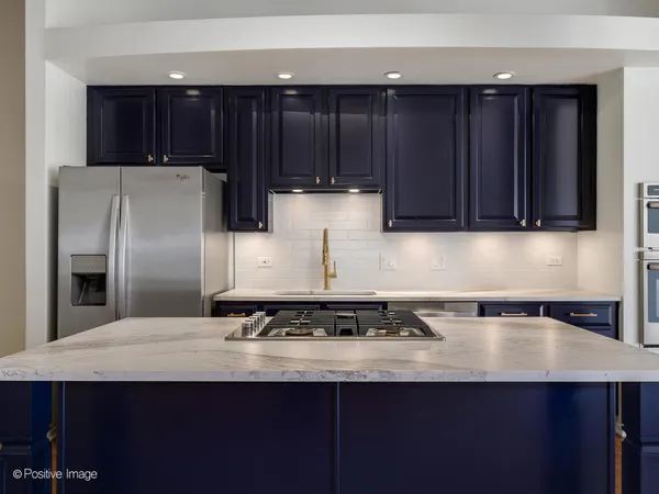 $640,000 | 360 West Illinois Street, Unit 231, Chicago, IL 60654
