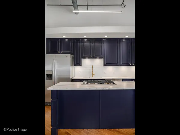 $640,000 | 360 West Illinois Street, Unit 231, Chicago, IL 60654