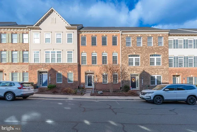 $779,000 | 24615 Jenkins Leaf Terrace, Sterling, VA 20166