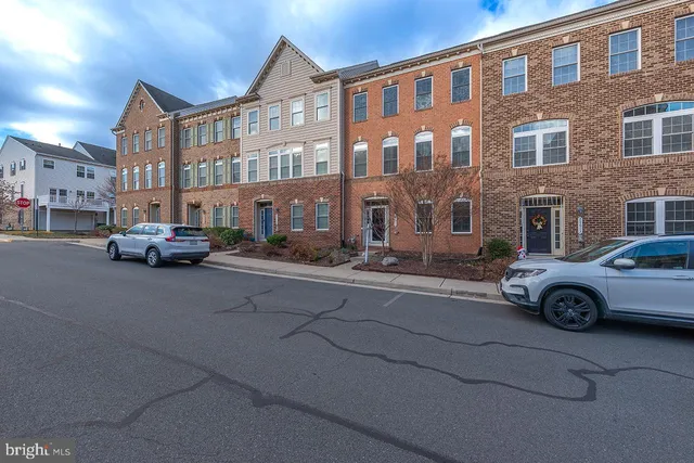 $775,000 | 24615 Jenkins Leaf Terrace, Sterling, VA 20166