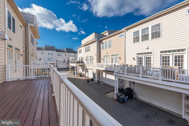 $775,000 | 24615 Jenkins Leaf Terrace, Sterling, VA 20166