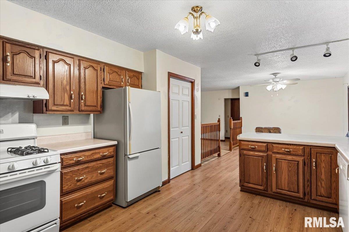 2630 Piper Lane Springfield, IL 62707 - Photo 10 of 29