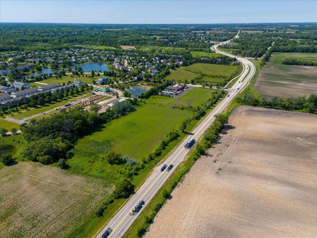40 Highway 45 Lindenhurst, IL 60046 - Photo 5 of 11 an aerial view of a city