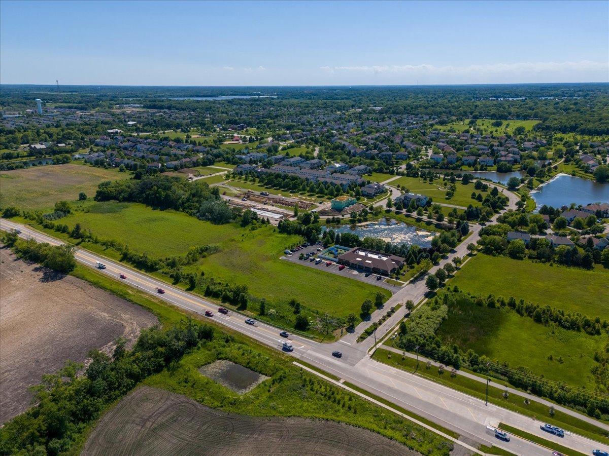 40 Highway 45 Lindenhurst, IL 60046 - Photo 8 of 11 an aerial view of a city with lots of residential buildings