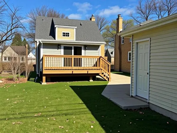 $695,000 | 7179 North Mankato Avenue, Chicago, IL 60646