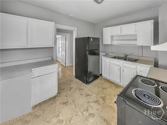 $1,250 | 202 Millen Street, Savannah, GA 31415