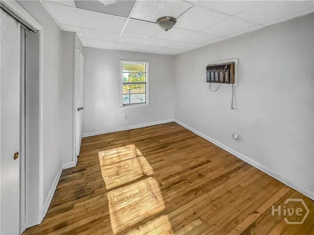 $1,250 | 202 Millen Street, Savannah, GA 31415