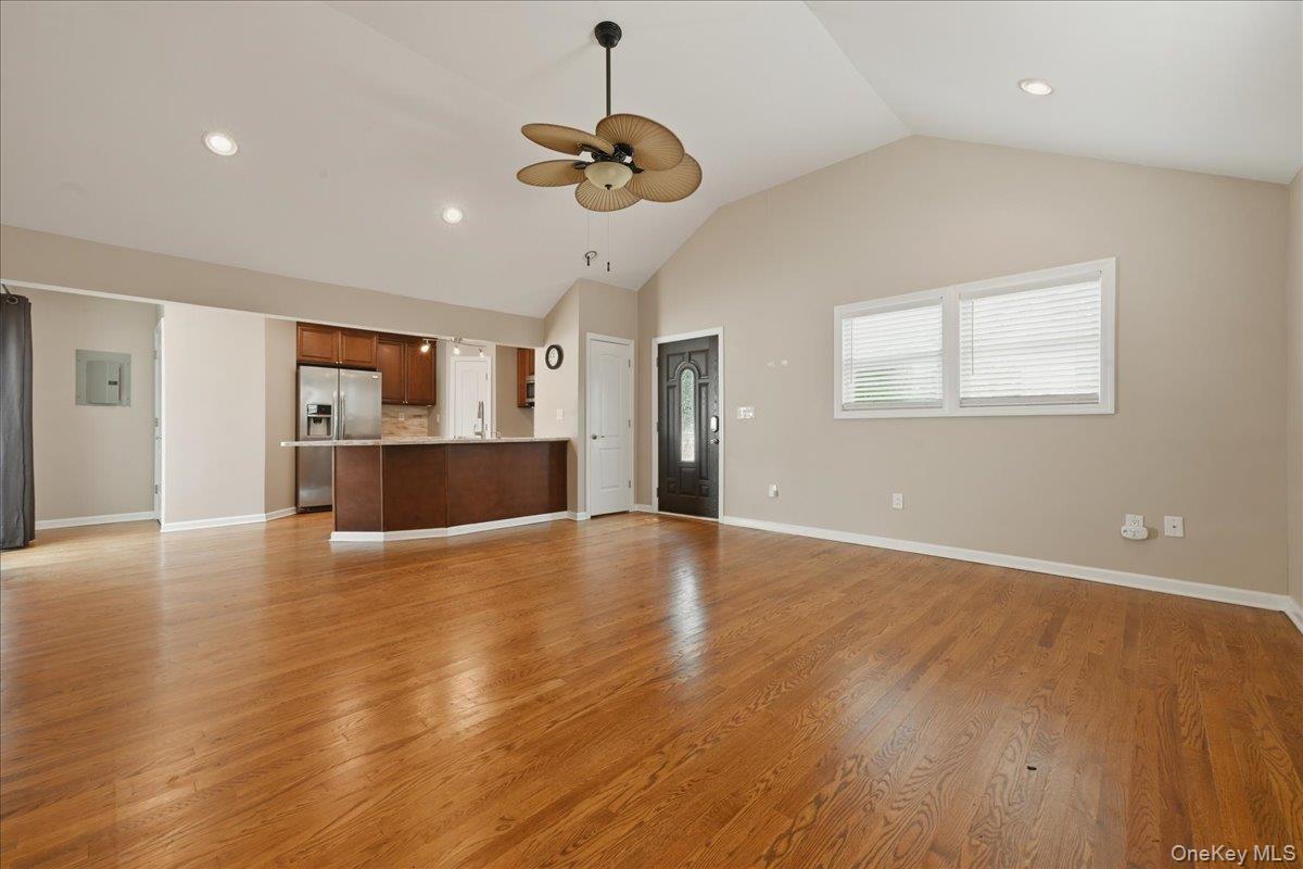 12 Annuskemunnica Road Babylon, NY 11702 - Photo 9 of 25
