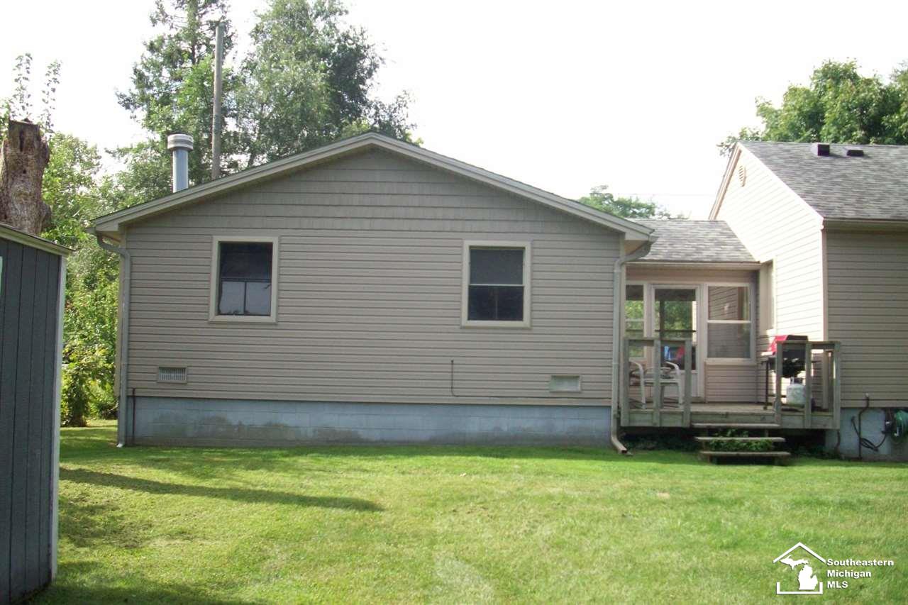 2101 Sandy Creek Road Monroe, MI 48162 - Photo 9 of 22 31359391-9.JPG