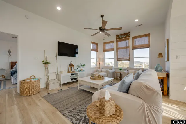 $800,000 | 824 Windswept Court, Corolla, NC 27927