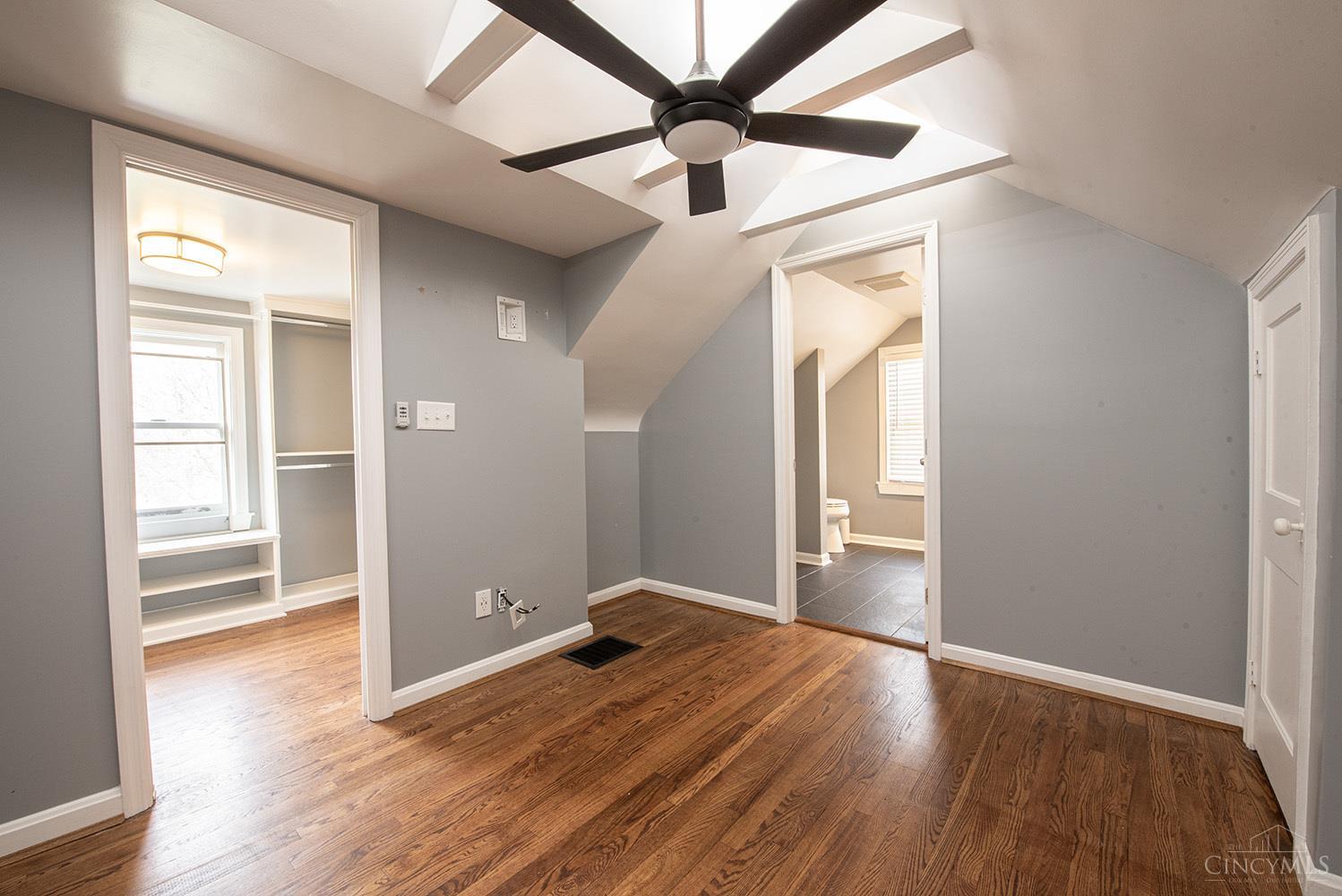 324 Cameron Road Springdale, OH 45246 - Photo 15 of 33