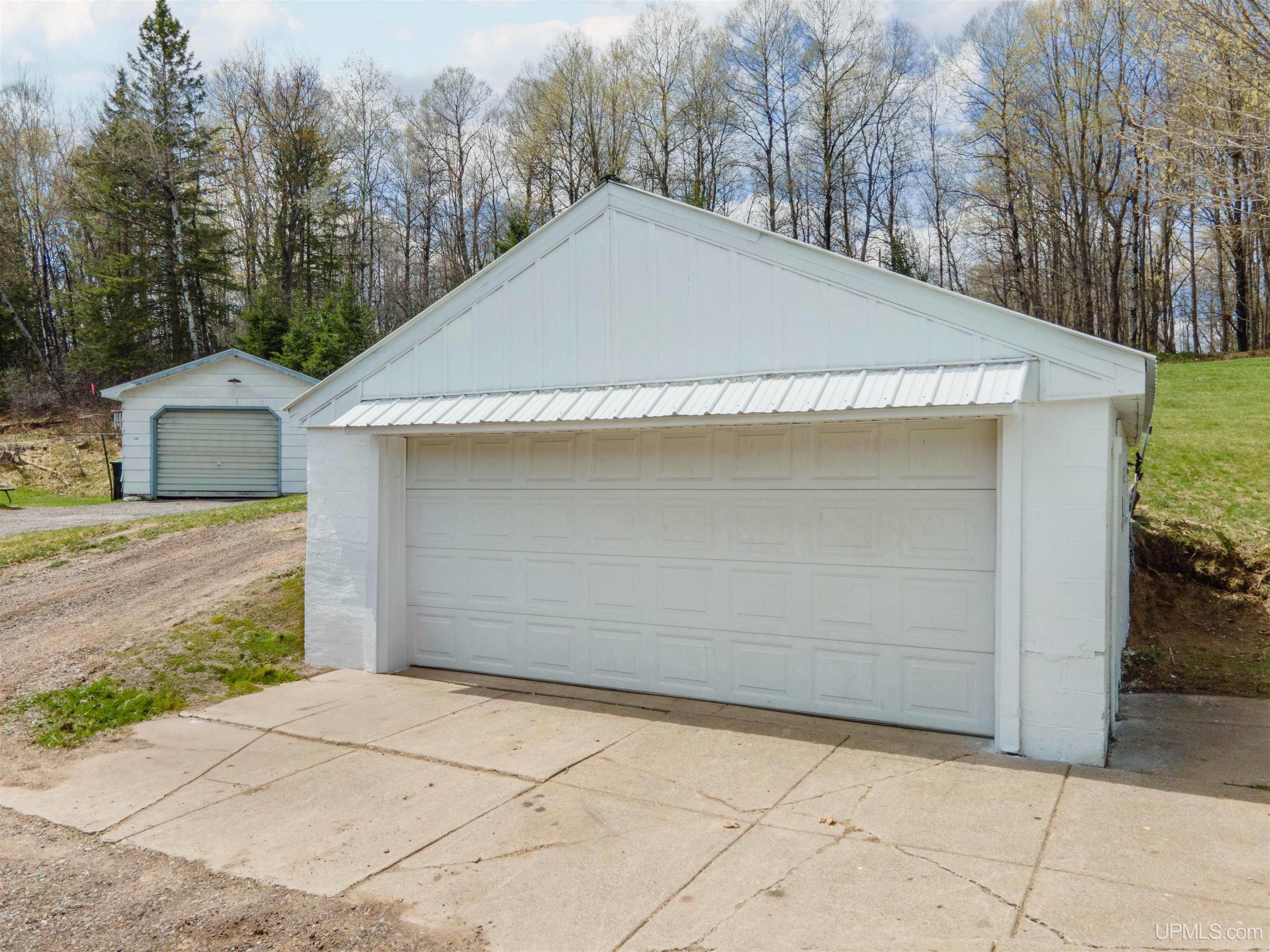 725 West Ice Lake Road Iron River, MI 49935 - Photo 26 of 31