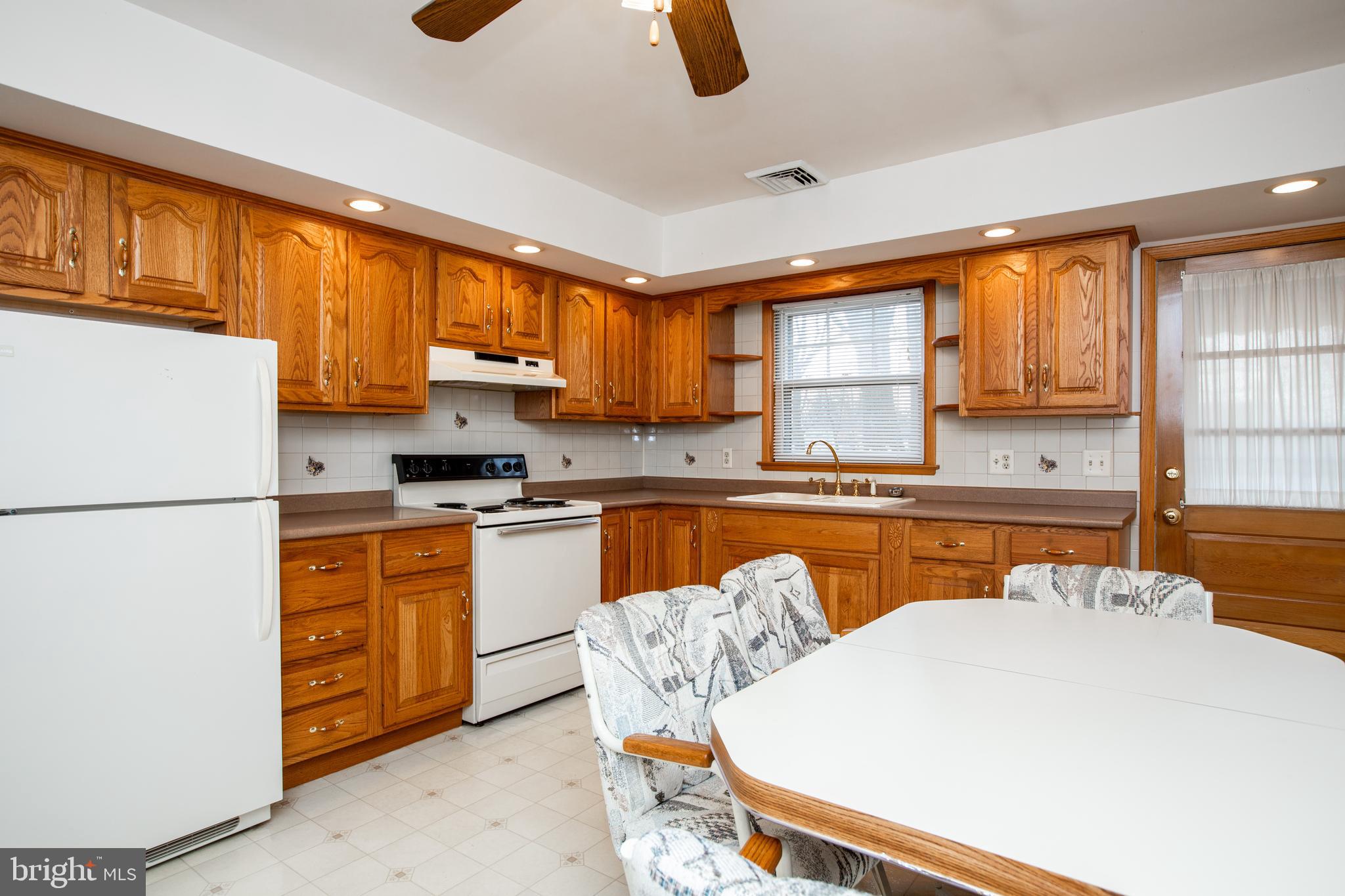 5 Johnson Road Lawrence Township, NJ 08648 - Photo 9 of 32 Gallery Image 9