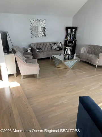 a view of livingroom with furniture